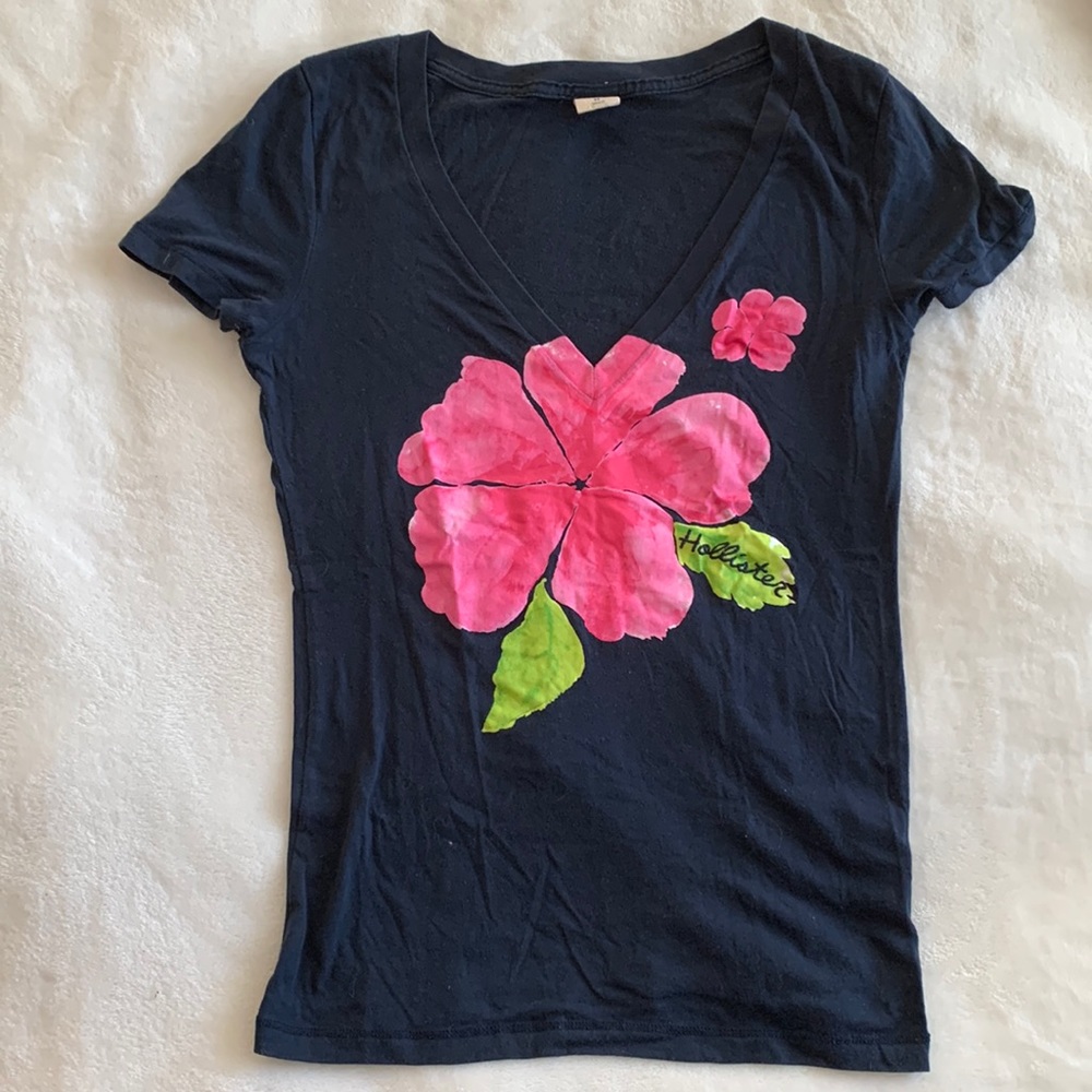 🟣 Hollister Hibiscus Navy Blue V-neck Short Sleeve Shirt